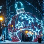 Новогодние фигуры на заказ и имеется доставка + установка